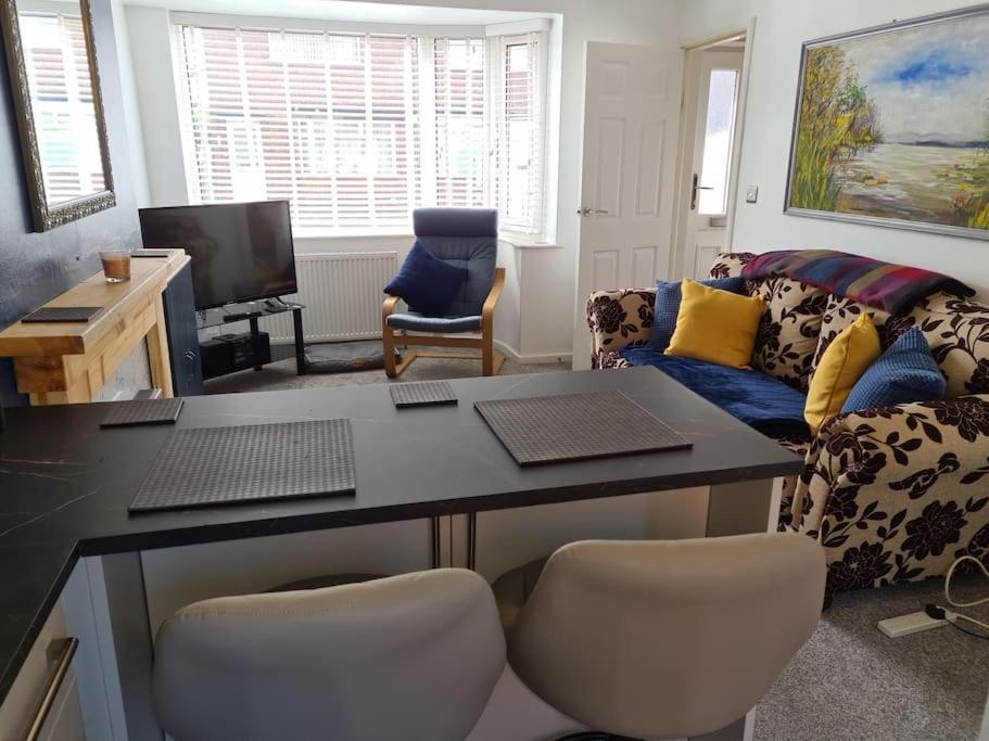 Semi Detached Quite Location Villa Бридлингтън Екстериор снимка